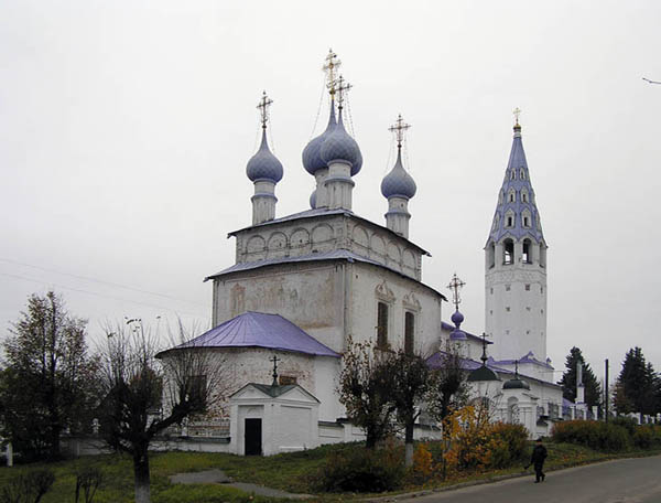 Крестовоздвиженский храм фиолетового